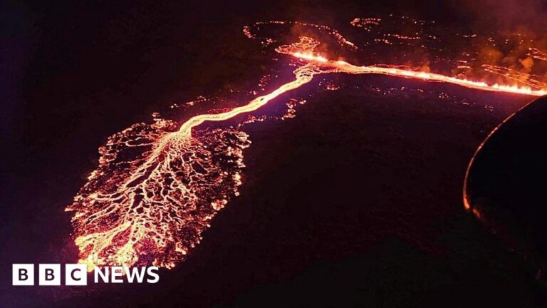 Iceland volcano: Spectacular aerial footage shows scale of eruption