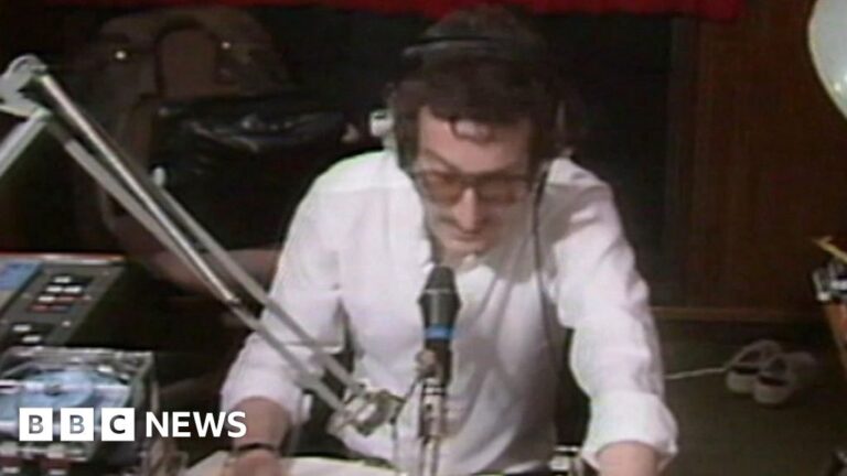 ‘No-one was that good’: Colleagues pay tribute to Steve Wright