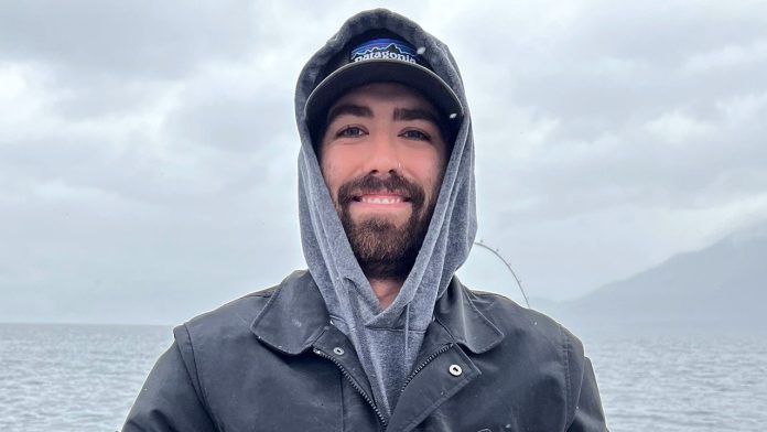 Pregnant widow shares husband's final text before alleged fatal sucker punch outside Arizona bar