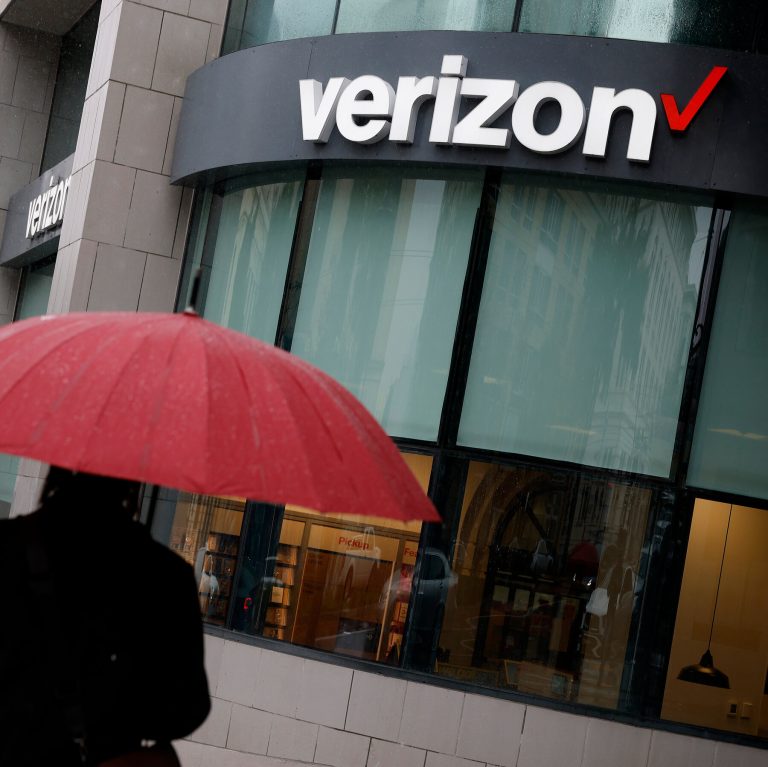 Verizon Outage Cuts Off Tens of Thousands of Users