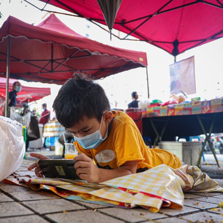 Malaysia Was Confident in Its Social Media Ban, but Kids Are Still Logged In