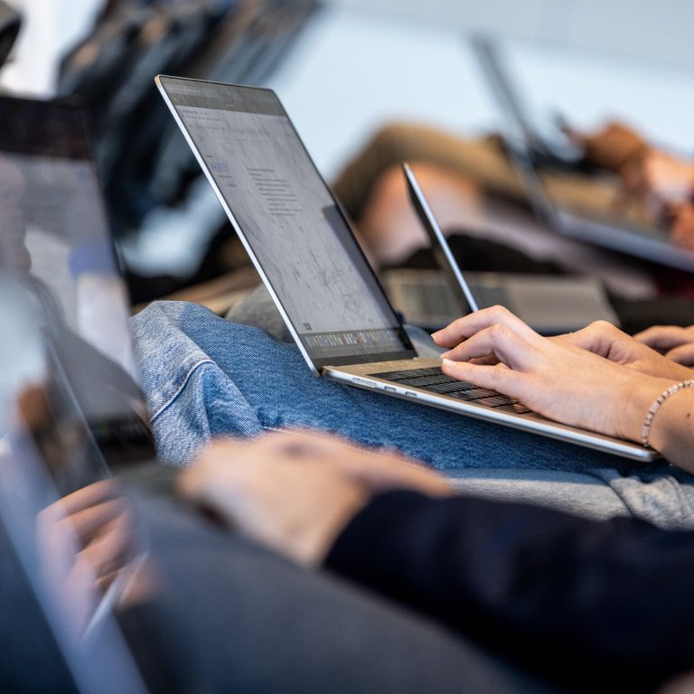 A.I. Agents Are Taking Entire Online Courses for Cheating Students